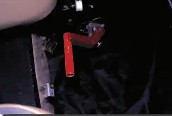 Airplane Flying Handbook, Landing Gear Crank